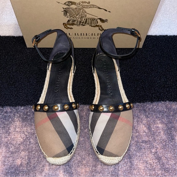 Burberry Shoes - 🏴󠁧󠁢󠁥󠁮󠁧󠁿 39 Burberry Bridle Studs Abbingdon STU Flat Espadrille
